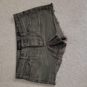 Lucky brand camo shorts 4